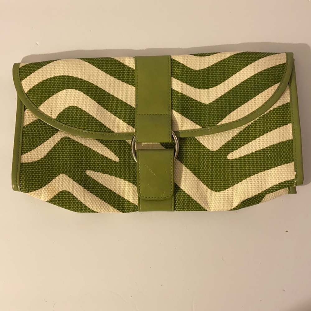 World market green and cream adorable Clutch bag made of 75% paper straw